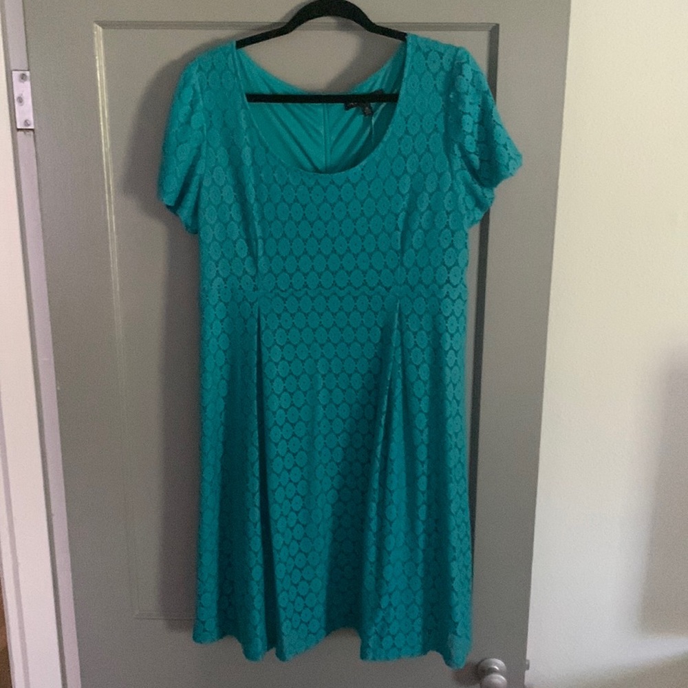 Pretty lace a-line dress teal color size 18
